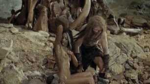 Wild Girl Aruna Shields nude - Ao Le Dernier Neandertal (2010)