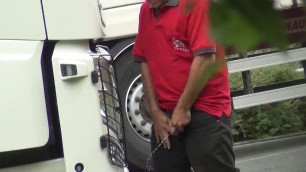 Men piss in public places - Truckers Peeing June 2015