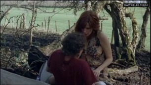 Pretty Girl KELLY REILLY - OUTDOOR SEX SCENE, TOPLESS - PUFFBALL GAY FIRST TIME HE IMPALES HIS SUPERB