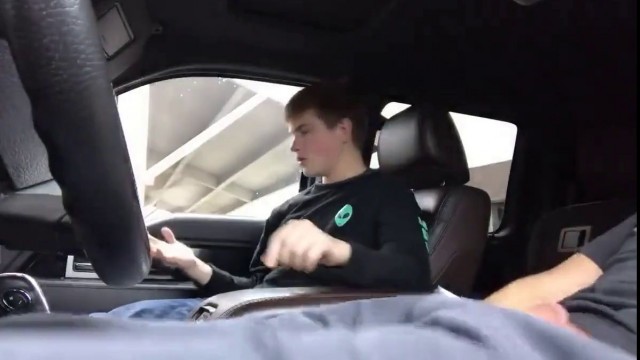 sweet blowjob in car