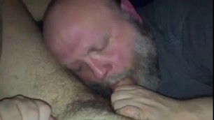 Big bear suckin my dick