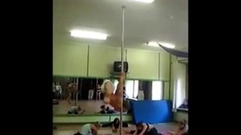 Pole-acrobat