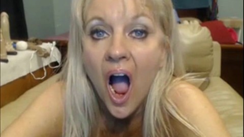 Webcam - Busty 47 year old slut with big pussy teasing