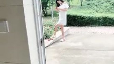 Chinese MILF Exiting Public Toilet Creampie Live