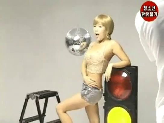 Korean big boobs Han Ye-in nude íìì¸ Fì»µ ì´ê±°ì  ëë (6/8)