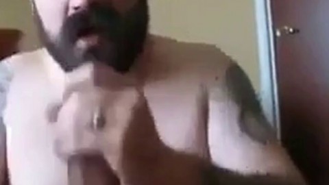 Bearded daddy sucks big hairy cock