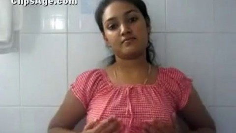 Desi Medical college girl from Vellore nude slefie video leaked - XNXX.COM[via torchbrowser.com]