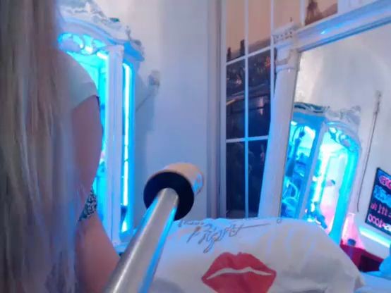 babe siswet19 playing on live webcam - www.girls4cock.com/siswet19