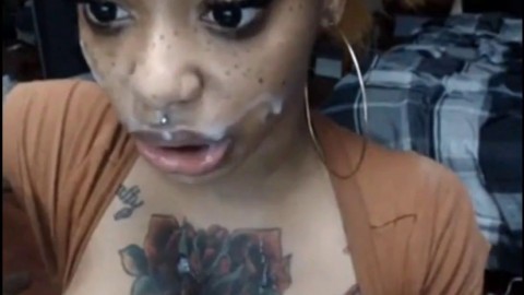 Lips.Tits.Facial