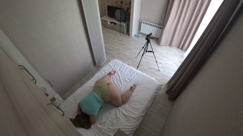 Hidden camera spy on two mature BBWs behind the scenes. Chubby girlfriends shoot sex tape at home on the bed. Fetish.