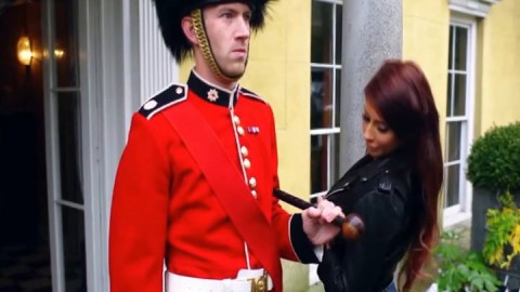 ZZ - Tour Of London+Stroking The Guard's Post (Madison Ivy, Jasmine Jae, Aletta Ocean, Sofia Lee)