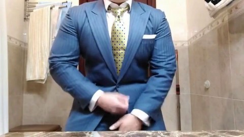 Str8 daddy jerking off in suit