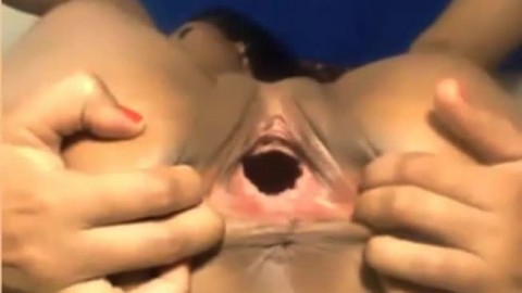 Jennifer shows some real good pussy gapes