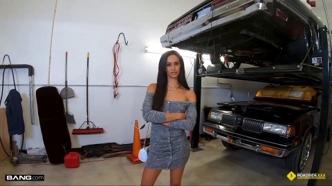 Roadside - Hot Latina Fucked By Roadside Assistance