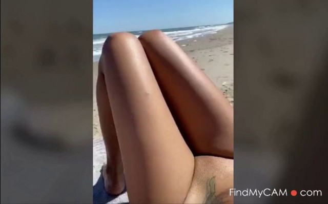 Beach play on Periscope