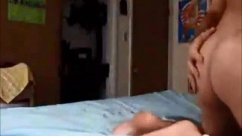 Amateur college babe gets fucked
