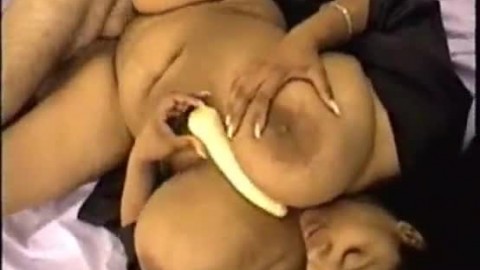 Latina gives titjob and gets cunt fucked