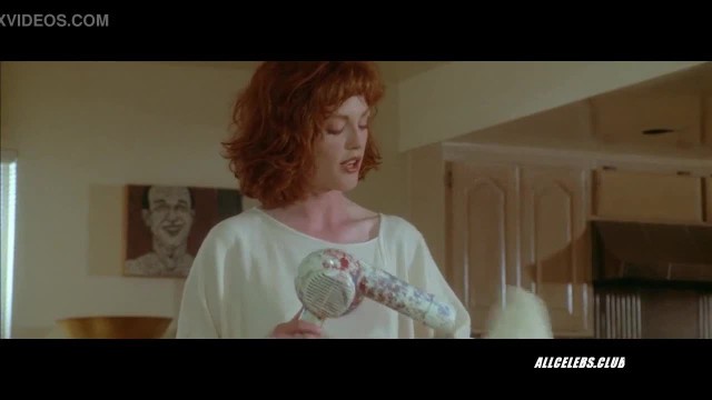 Julianne Moore in Short Cuts (1993)