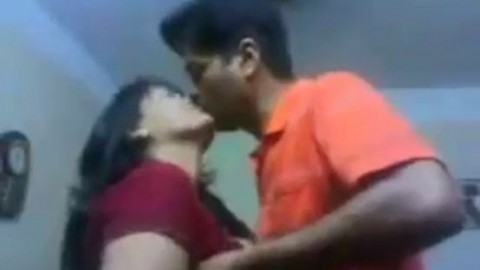 Xxx Aunty Kissing - hot indian aunty Videos - Free Porno XXX | PeekVids