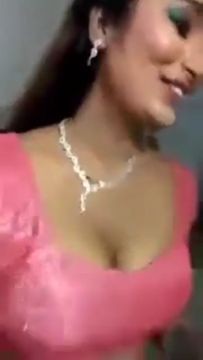 bhabhi show boobs