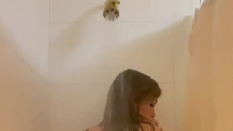 SpankBang.com_sky+bri+shower_720p