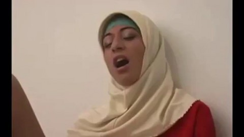 Arabische Hijab-Sex-Frau bläst Dagestan Islam