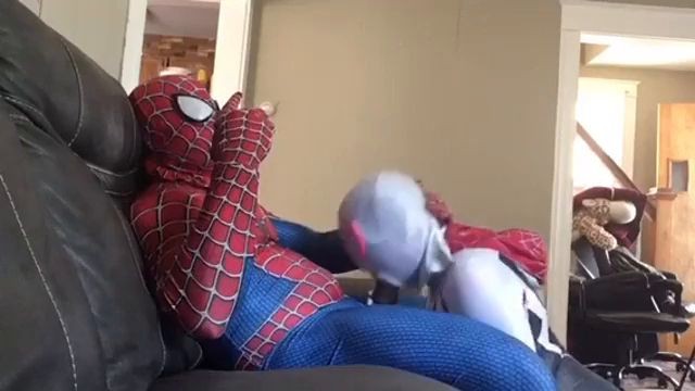 Spidey man pounding Gwen Gwen