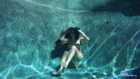 Erotic Mermaid: Aaliyah Hadid pt2