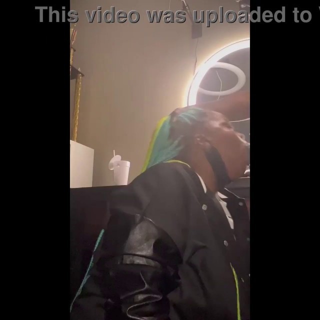 PULLED UP ON BARBER AND SUCK HIS DICK AT THE BARBERSHOP IN CHICAGO