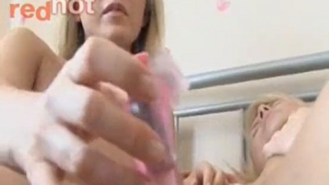 2 british girls fucking