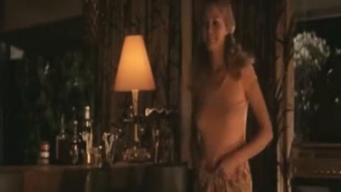 Hot Heather Graham shows her tits