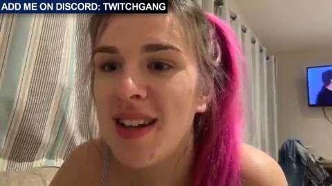 Twitch Streamer with massive tits flash for fun OMG! 177