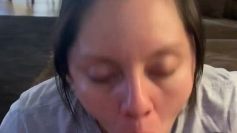 Fucking this Latin girl stays sucking cock