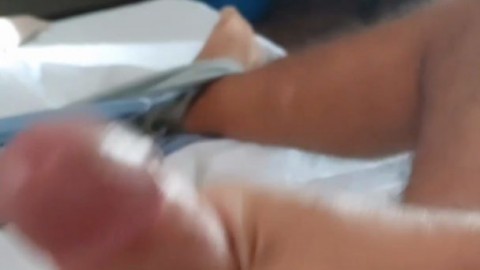 Trans Latina batendo punheta na cam, que pau gostoso