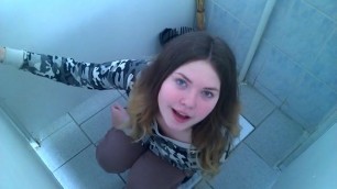amateur teen girl in toilet