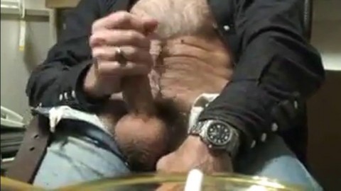 Hairy big dick daddy