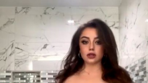 Juicy Jade огромные дойки грудь сиськи порно минет анал шлюха проститутка 