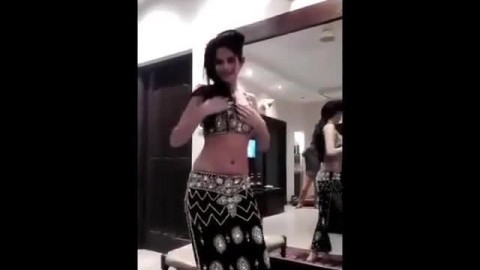 Hot Dance by Indian