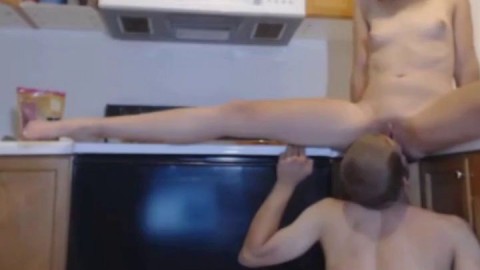 Amateur Guy gets Hot Licking Girlfriend in the Kitchen