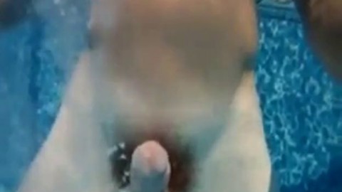 Amateur Twinks Masturbating Together