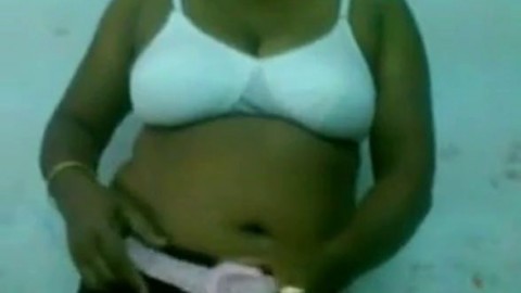 Big-Titted Indian Aunty Webcam Show