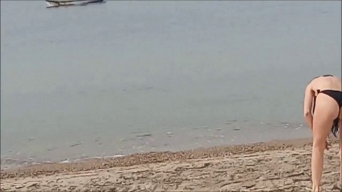 Fishermen Flash MILF: Daring Public Pussy Voyeurism
