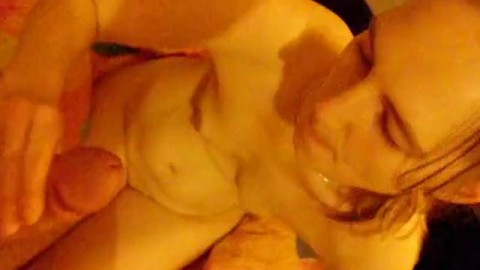 Hausgemachtes Handjob-Video eines deutschen Amateurpaares