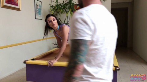 brooklyn shows how she takes dick in her ass bts porn4days