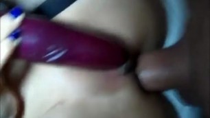 woman loves to fuck in anal and poke his pussy dildos