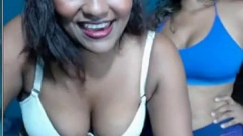 Big Tits Latina Webcam Girl Shows Off Her Nipples