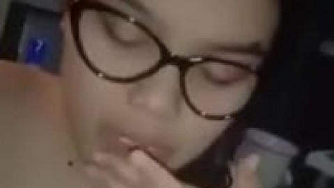 bokep indo cewek gemoy kacamata porn4days