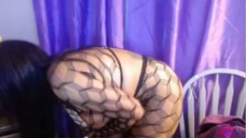 Arabic Webcam Girl with Big Tits and Booty
