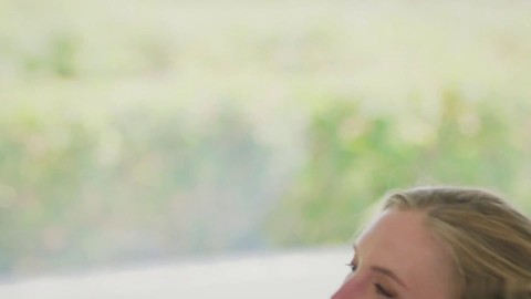 mona wales hot wife enjoys free videos pornos