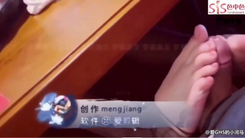 高中生美脚足交 watch online_720 beautifull nudes